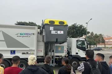 Campaña para fomentar el reciclaje de envases ligeros y papel y cartón en 12 centros educativos de Telde/TA.